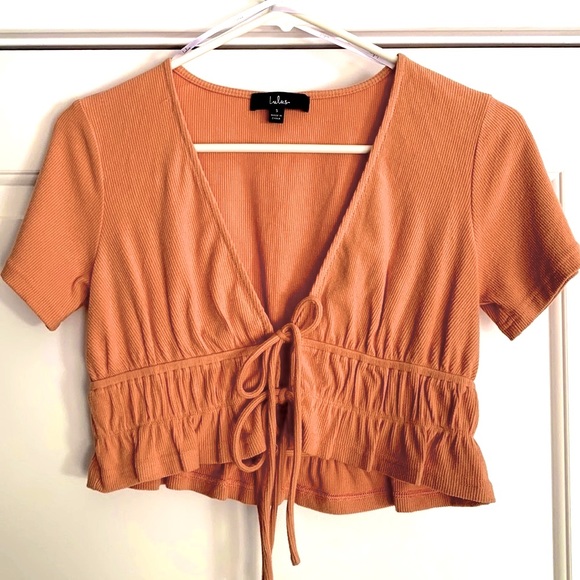 Lulus Tops - "Popular Pick"  ORANGE Tie Front Short Sleeve Crop Top